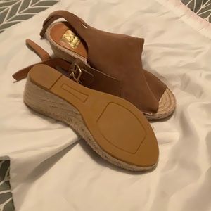 Tan wedgie heel never worn size 8